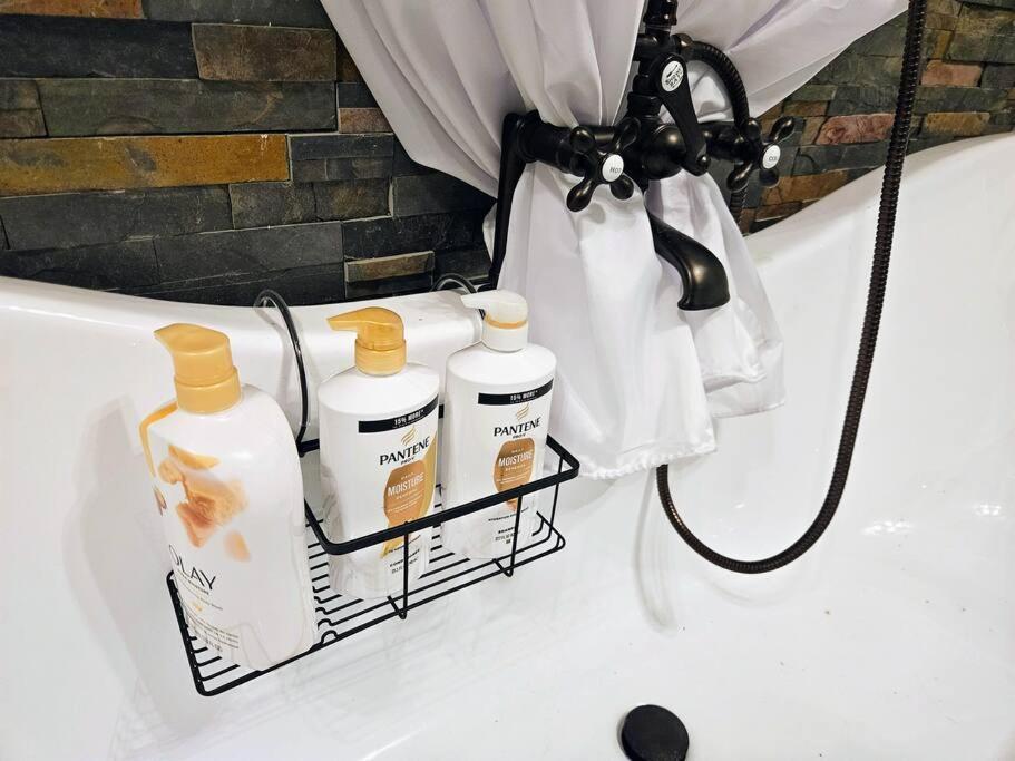 Private Cabin- Breakfast - Double Tub - 75In Tv - Sup - Washer Dryer - Bbq West Point Luaran gambar
